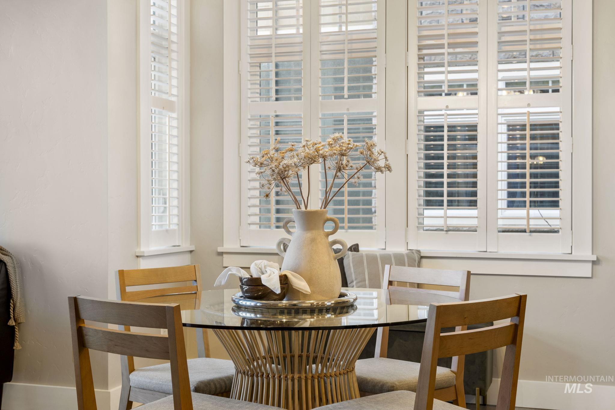 2964 S Rookery Ln, Boise, Idaho 83706, 3 Bedrooms, 2.5 Bathrooms, Residential For Sale, Price $645,000,MLS 98976865