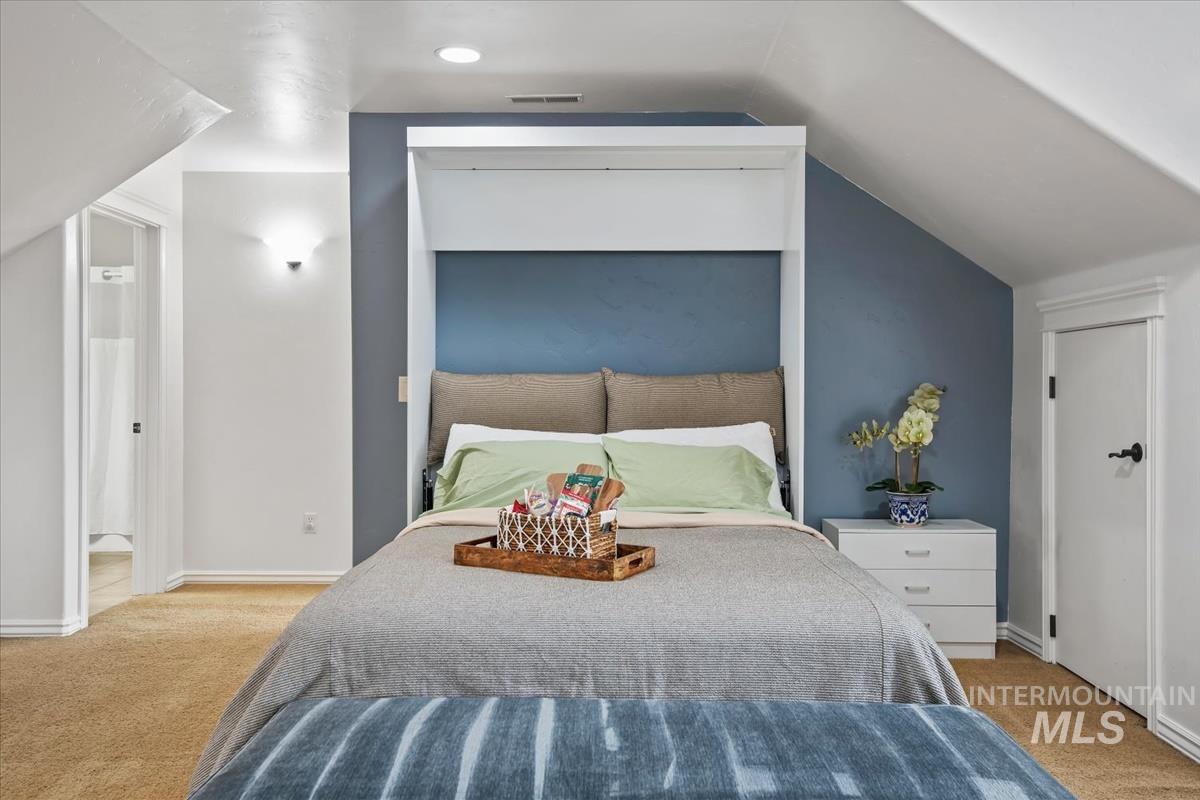 3129 S Silvertip Ln, Meridian, Idaho 83642, 4 Bedrooms, 3.5 Bathrooms, Residential For Sale, Price $995,000,MLS 98976866