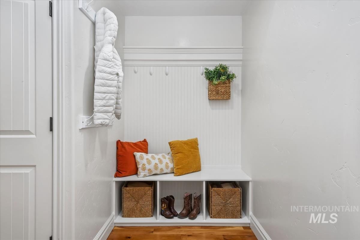 3129 S Silvertip Ln, Meridian, Idaho 83642, 4 Bedrooms, 3.5 Bathrooms, Residential For Sale, Price $995,000,MLS 98976866