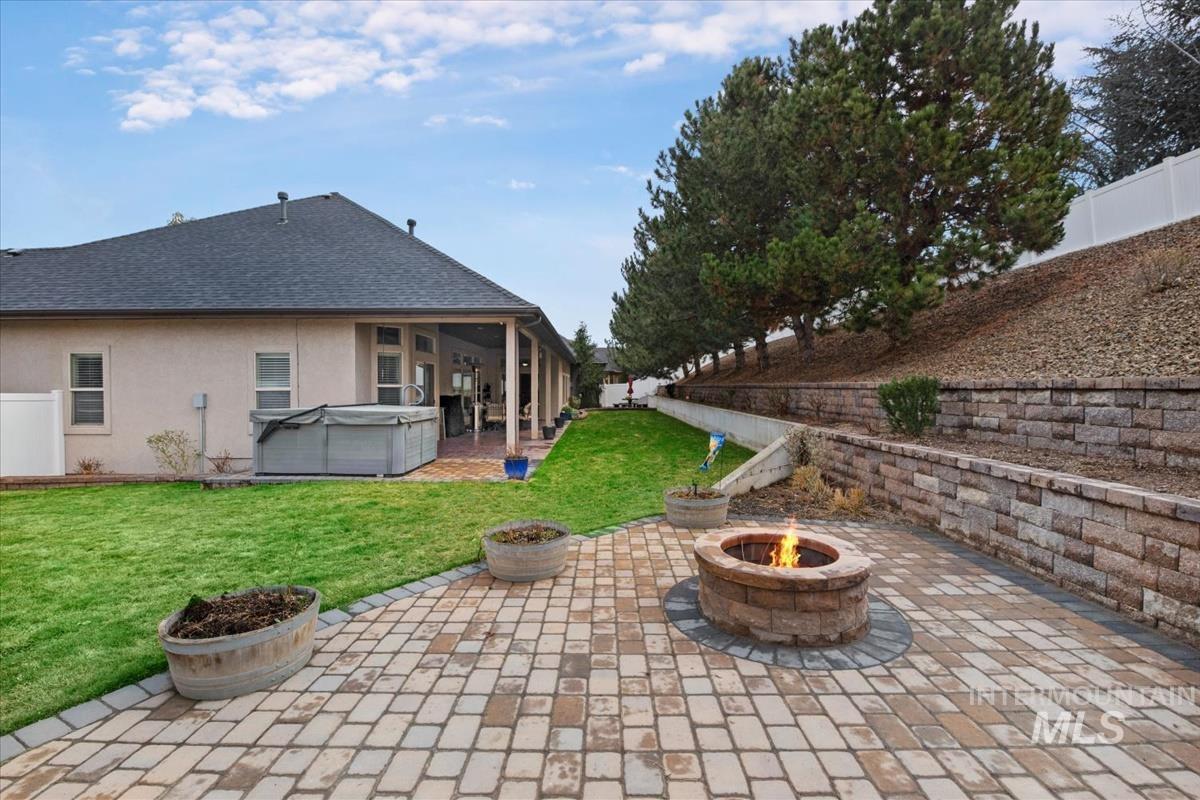 3129 S Silvertip Ln, Meridian, Idaho 83642, 4 Bedrooms, 3.5 Bathrooms, Residential For Sale, Price $1,000,000,MLS 98976866