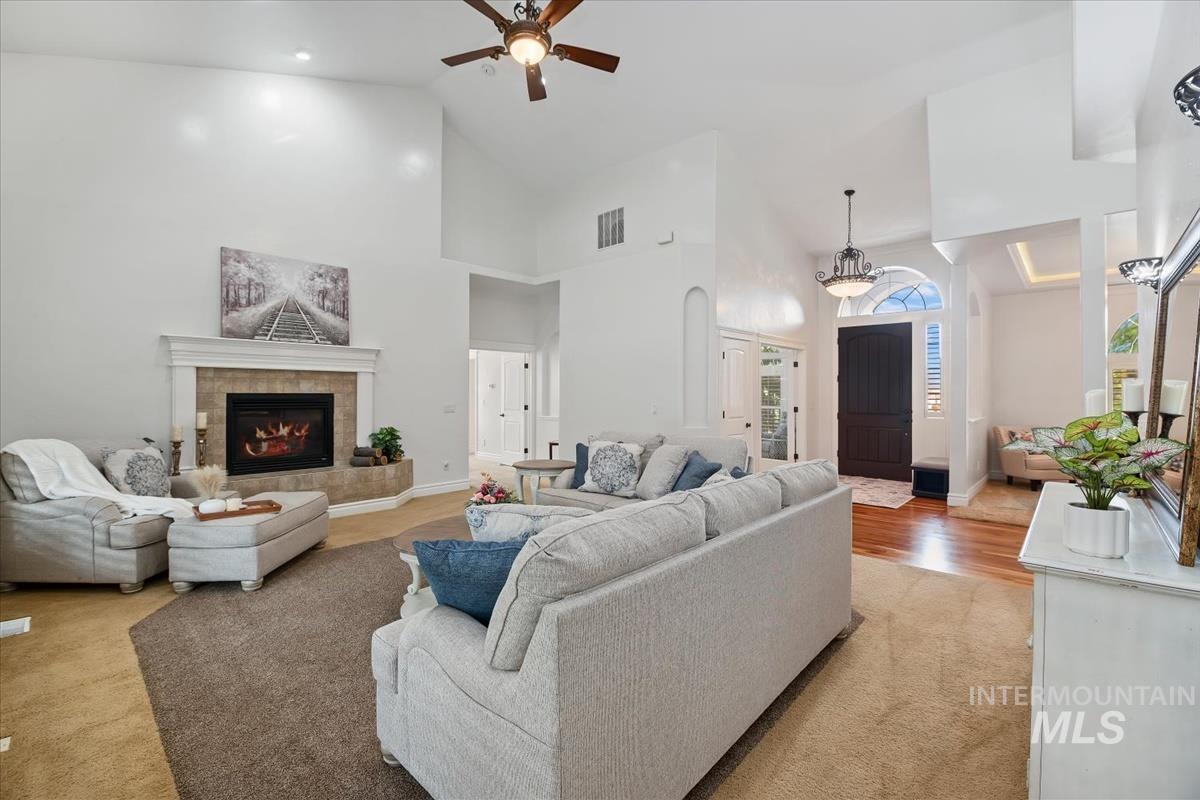 3129 S Silvertip Ln, Meridian, Idaho 83642, 4 Bedrooms, 3.5 Bathrooms, Residential For Sale, Price $995,000,MLS 98976866