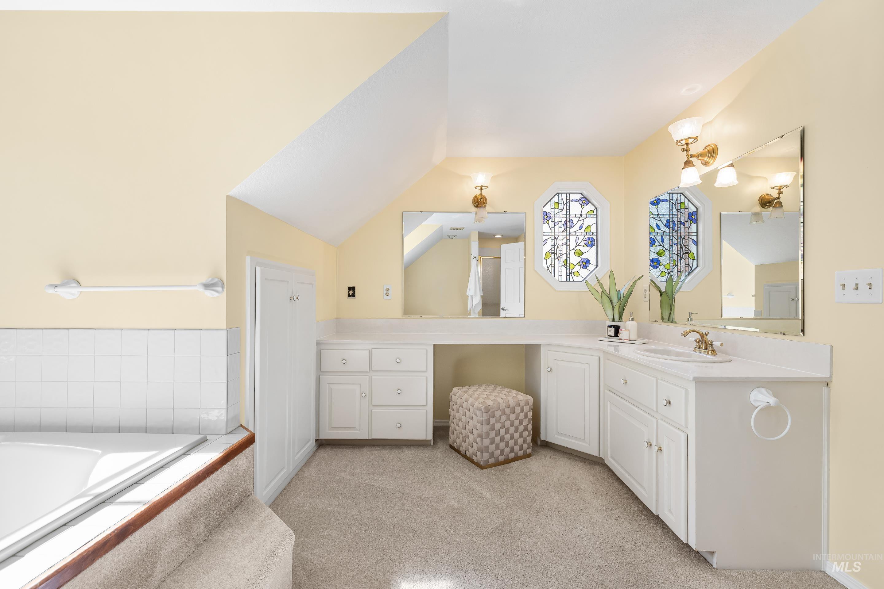 4225 N Cole Lane, Boise, Idaho 83704, 4 Bedrooms, 3.5 Bathrooms, Residential For Sale, Price $1,100,000,MLS 98976868