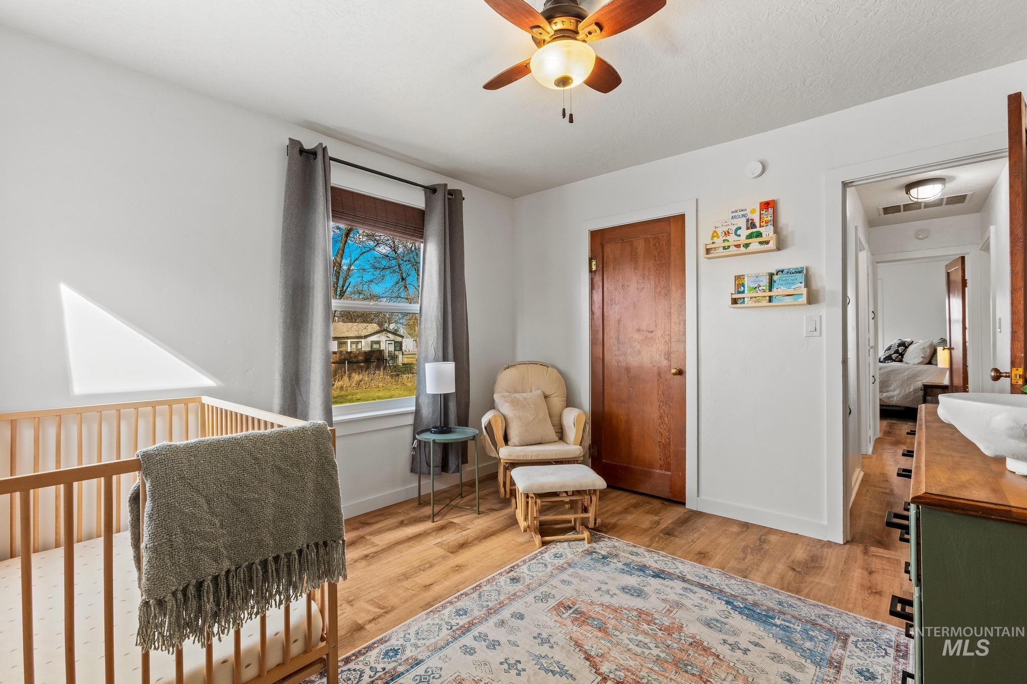 921 NW 3rd Street, Meridian, Idaho 83642, 2 Bedrooms, 1 Bathroom, Residential For Sale, Price $330,000,MLS 98976871