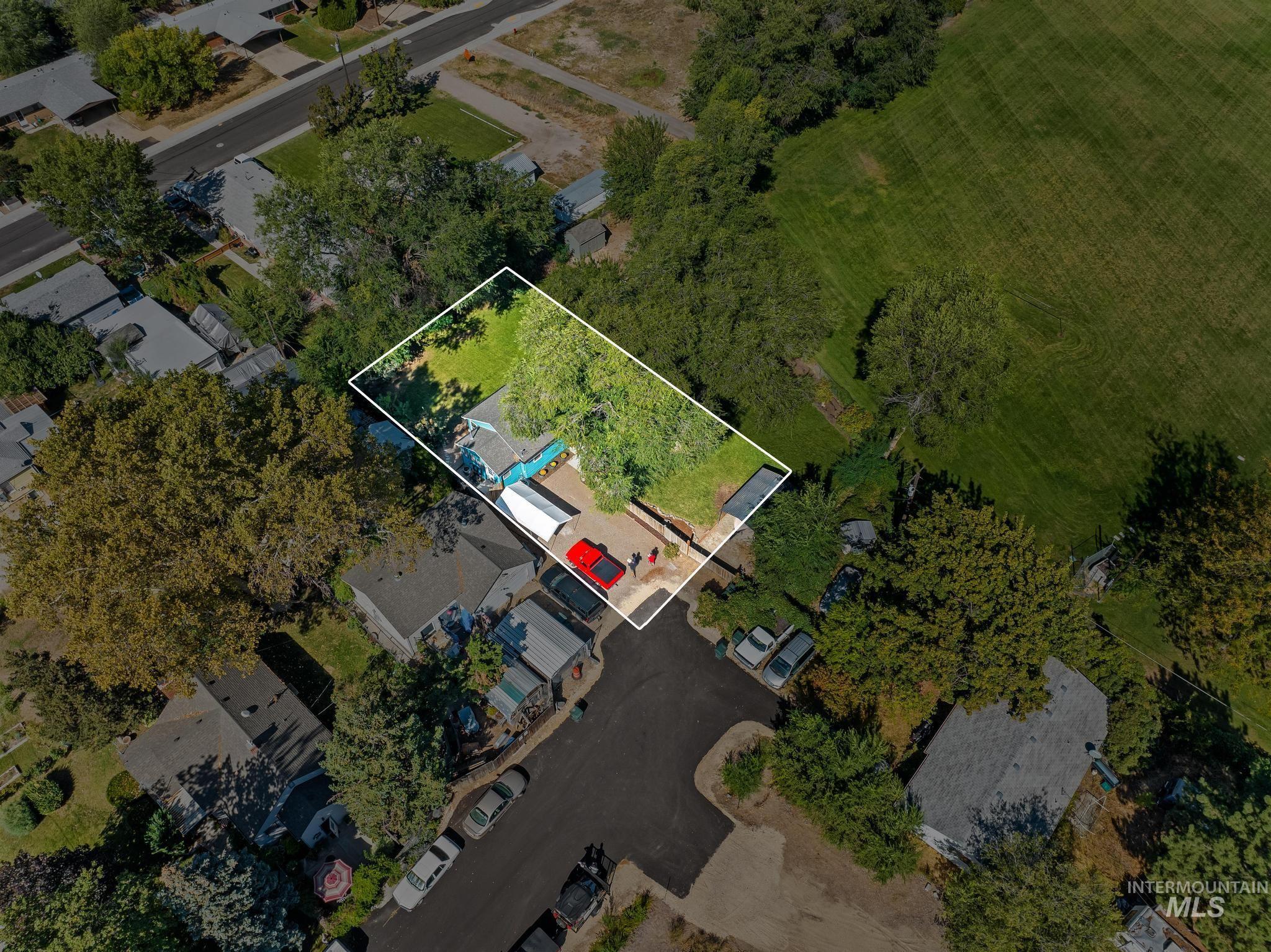 921 NW 3rd Street, Meridian, Idaho 83642, 2 Bedrooms, 1 Bathroom, Residential For Sale, Price $330,000,MLS 98976871