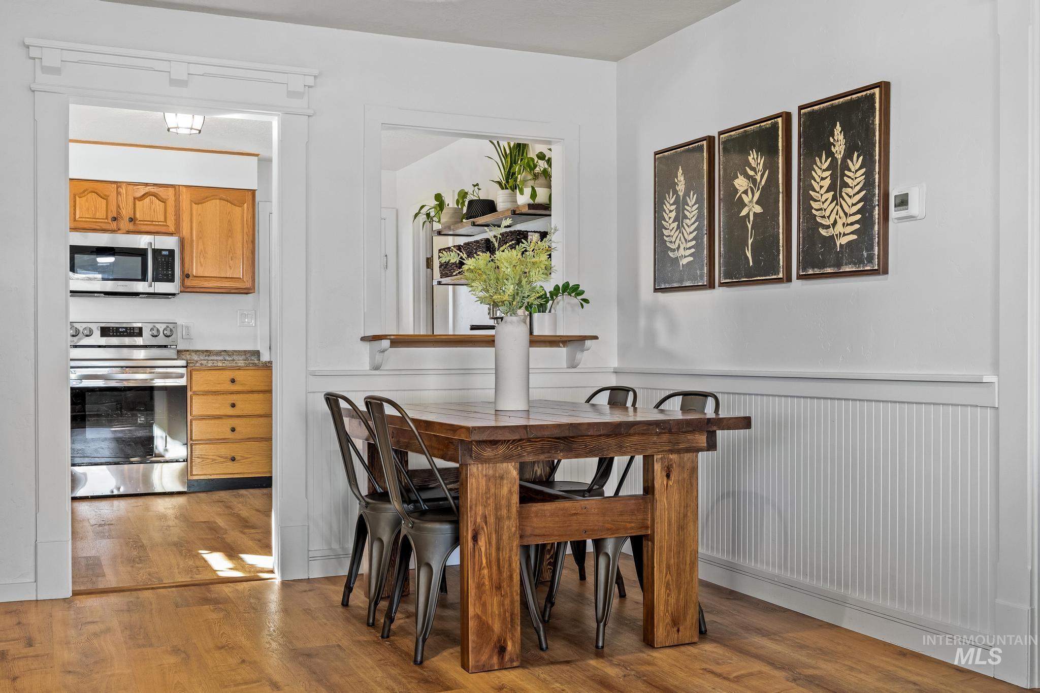 921 NW 3rd Street, Meridian, Idaho 83642, 2 Bedrooms, 1 Bathroom, Residential For Sale, Price $330,000,MLS 98976871