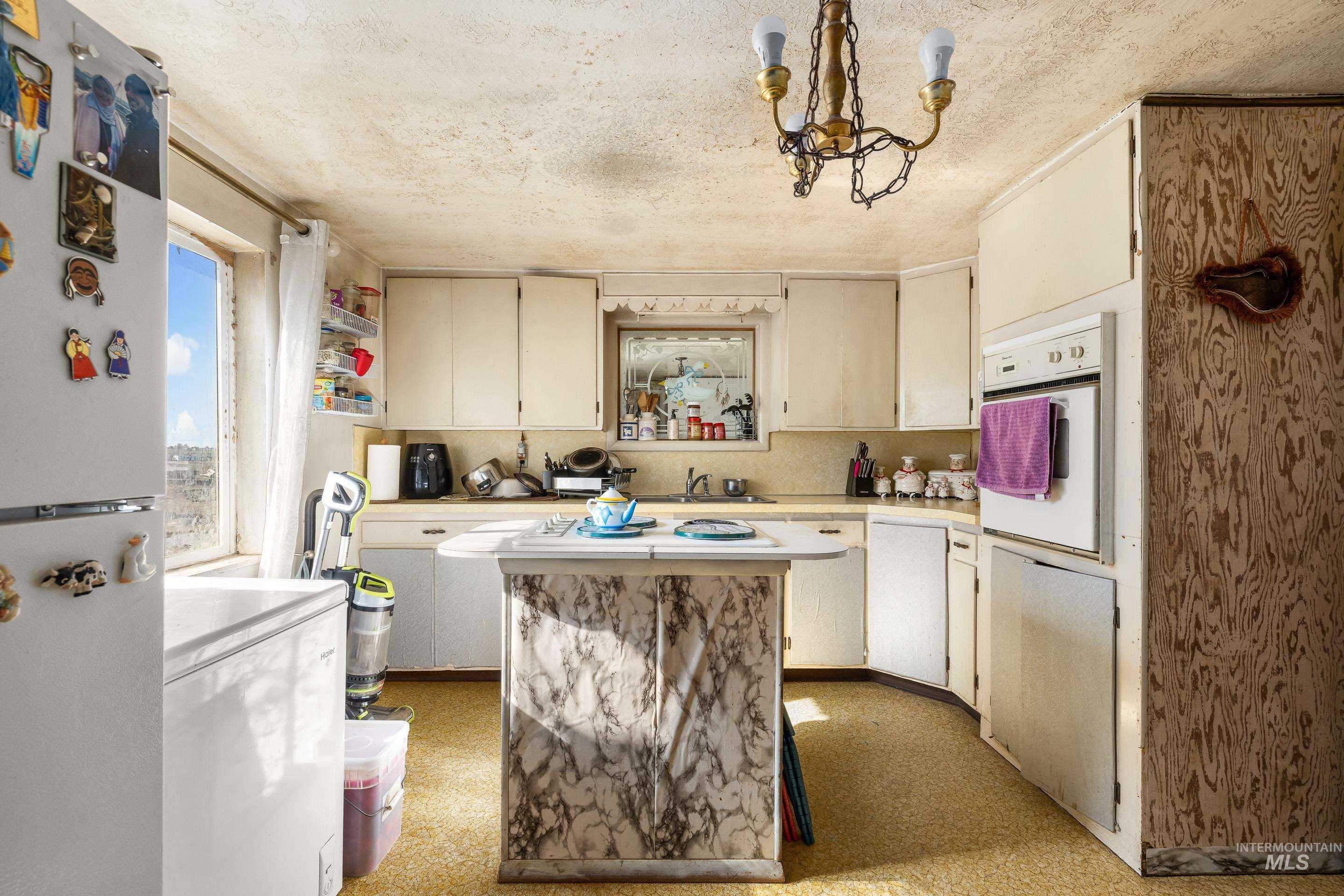 20371 Red Top Rd, Caldwell, Idaho 83607, 4 Bedrooms, 2 Bathrooms, Residential For Sale, Price $1,200,000,MLS 98976874