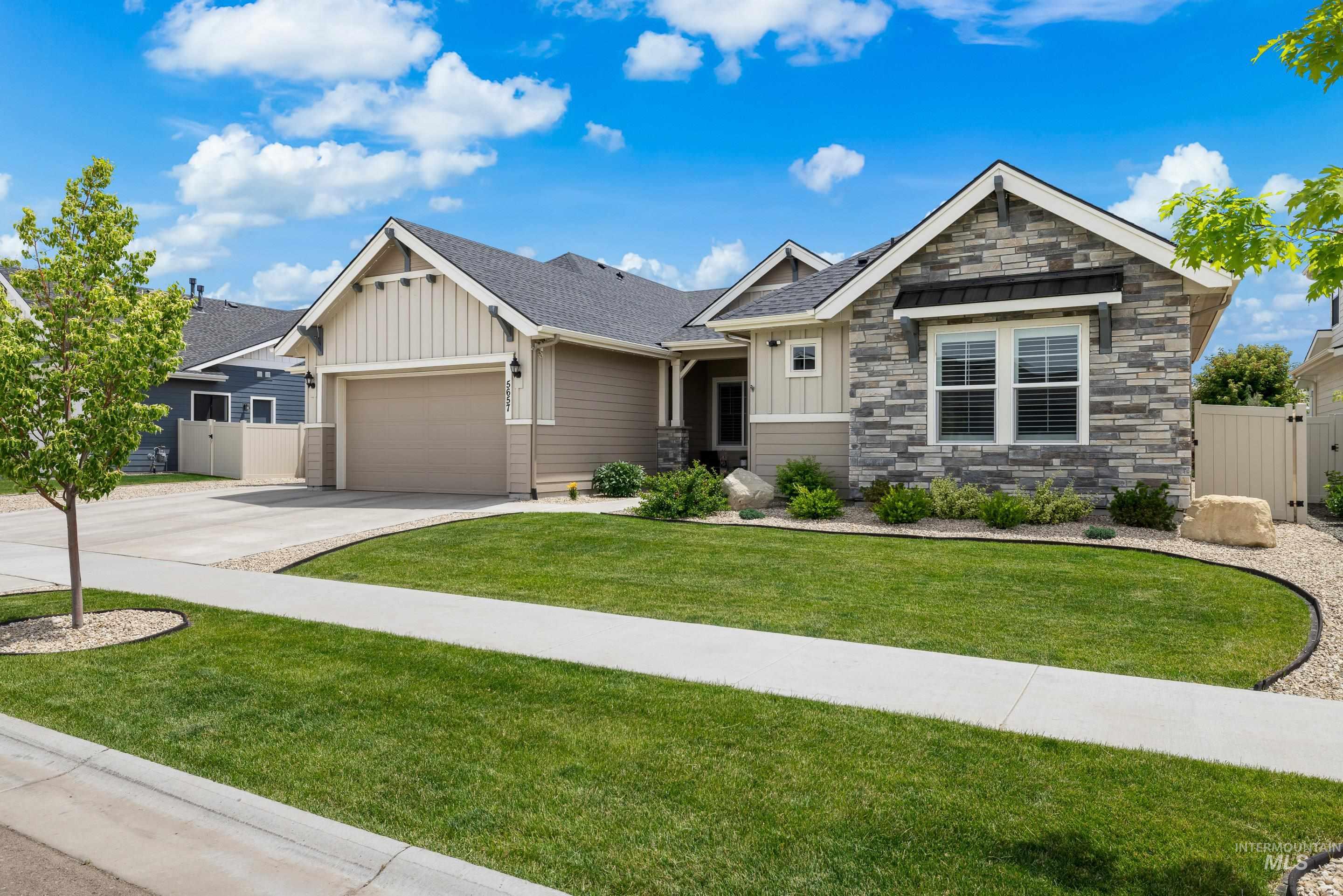 5657 W Webster Dr., Meridian, Idaho 83646, 3 Bedrooms, 2.5 Bathrooms, Residential For Sale, Price $839,900,MLS 98976875
