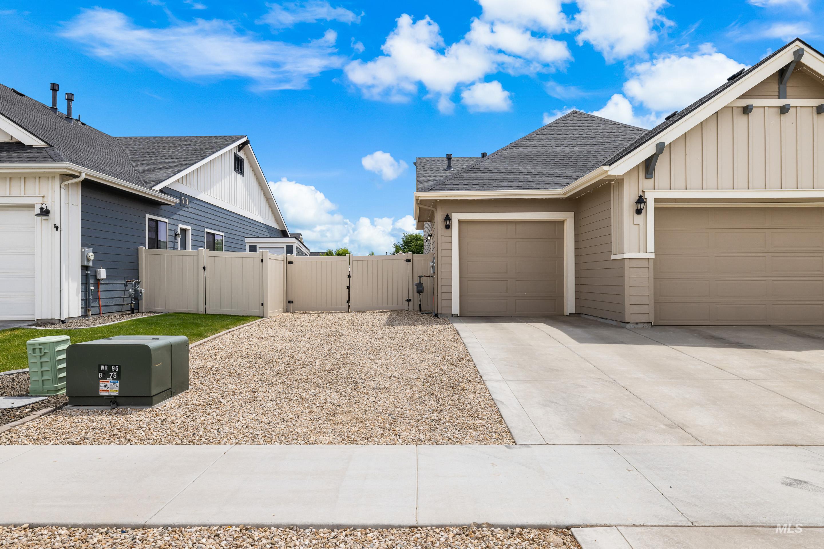 5657 W Webster Dr., Meridian, Idaho 83646, 3 Bedrooms, 2.5 Bathrooms, Residential For Sale, Price $839,900,MLS 98976875