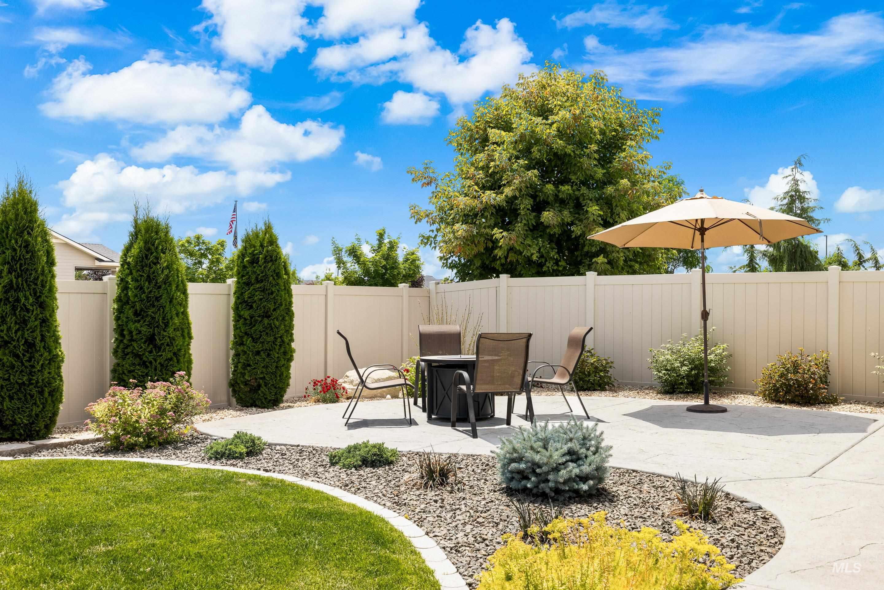 5657 W Webster Dr., Meridian, Idaho 83646, 3 Bedrooms, 2.5 Bathrooms, Residential For Sale, Price $839,900,MLS 98976875