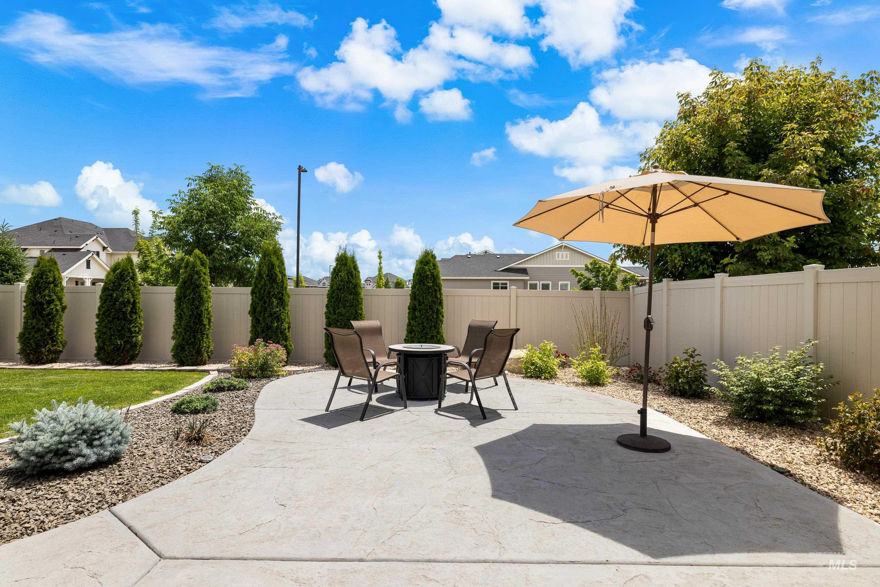 5657 W Webster Dr., Meridian, Idaho 83646, 3 Bedrooms, 2.5 Bathrooms, Residential For Sale, Price $839,900,MLS 98976875