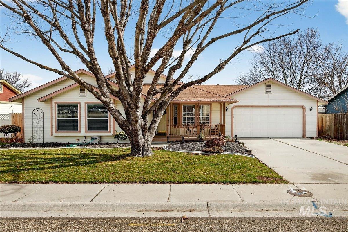 3215 Fircrest Ave, Caldwell, Idaho 83605, 3 Bedrooms, 2 Bathrooms, Residential For Sale, Price $334,900,MLS 98976876