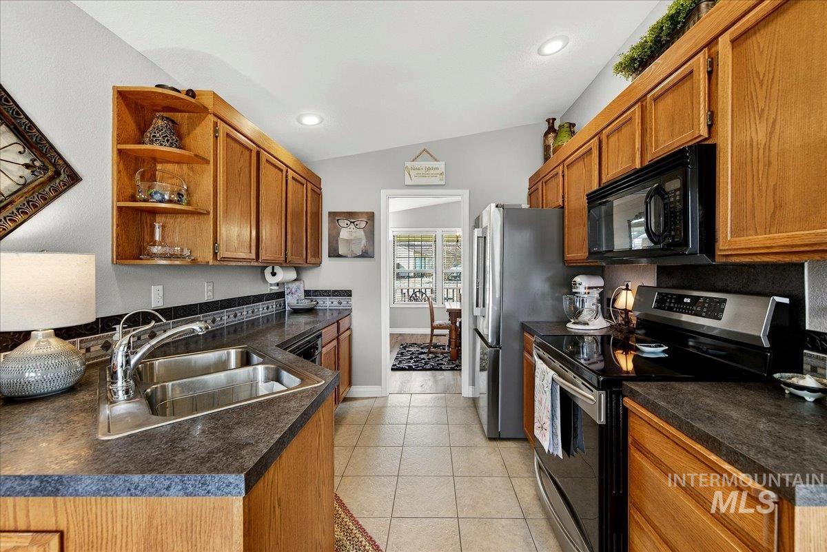 3215 Fircrest Ave, Caldwell, Idaho 83605, 3 Bedrooms, 2 Bathrooms, Residential For Sale, Price $334,900,MLS 98976876