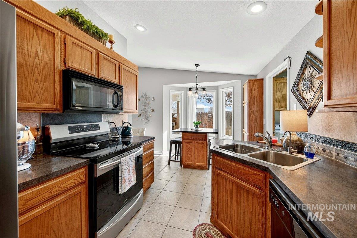 3215 Fircrest Ave, Caldwell, Idaho 83605, 3 Bedrooms, 2 Bathrooms, Residential For Sale, Price $334,900,MLS 98976876