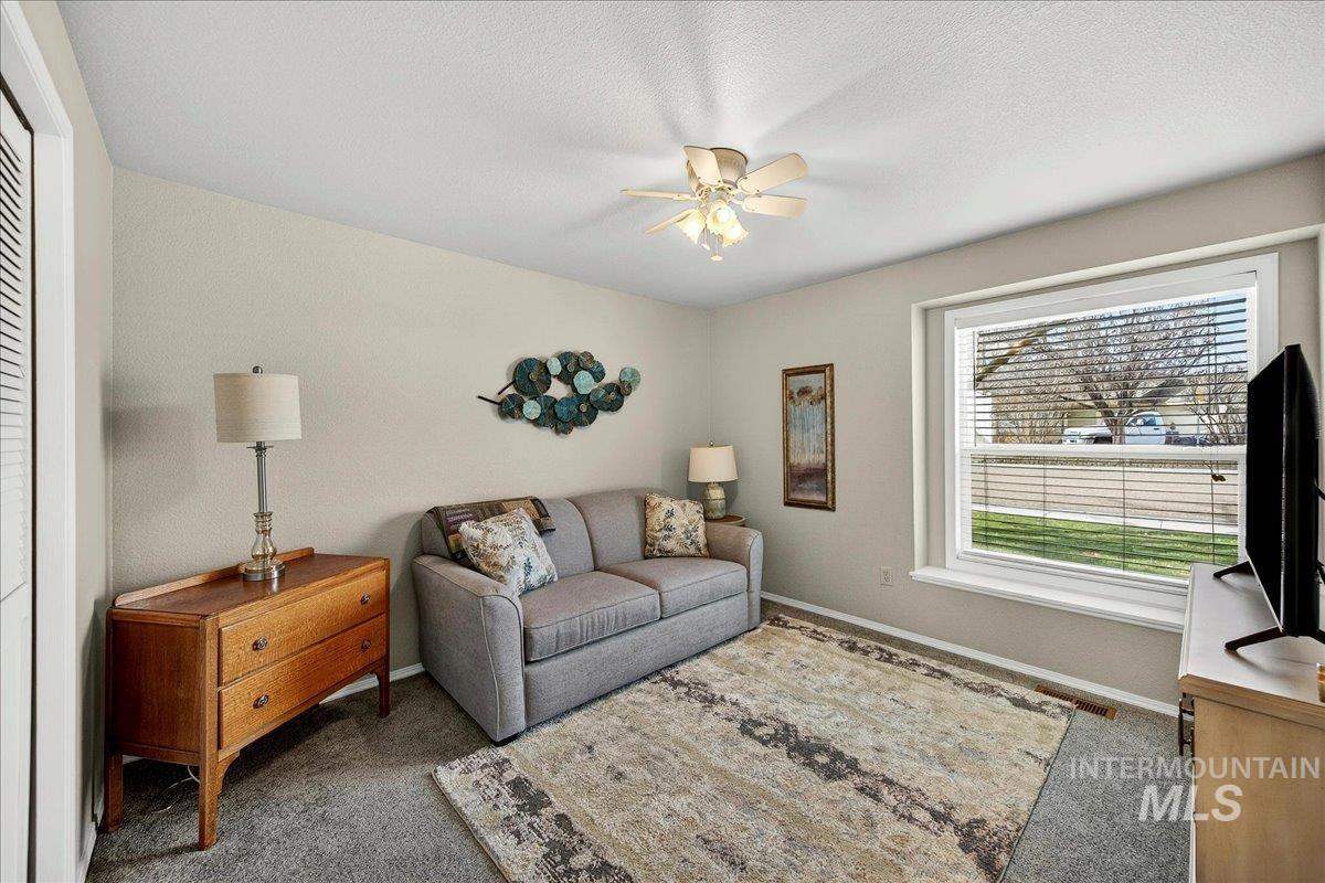 3215 Fircrest Ave, Caldwell, Idaho 83605, 3 Bedrooms, 2 Bathrooms, Residential For Sale, Price $334,900,MLS 98976876