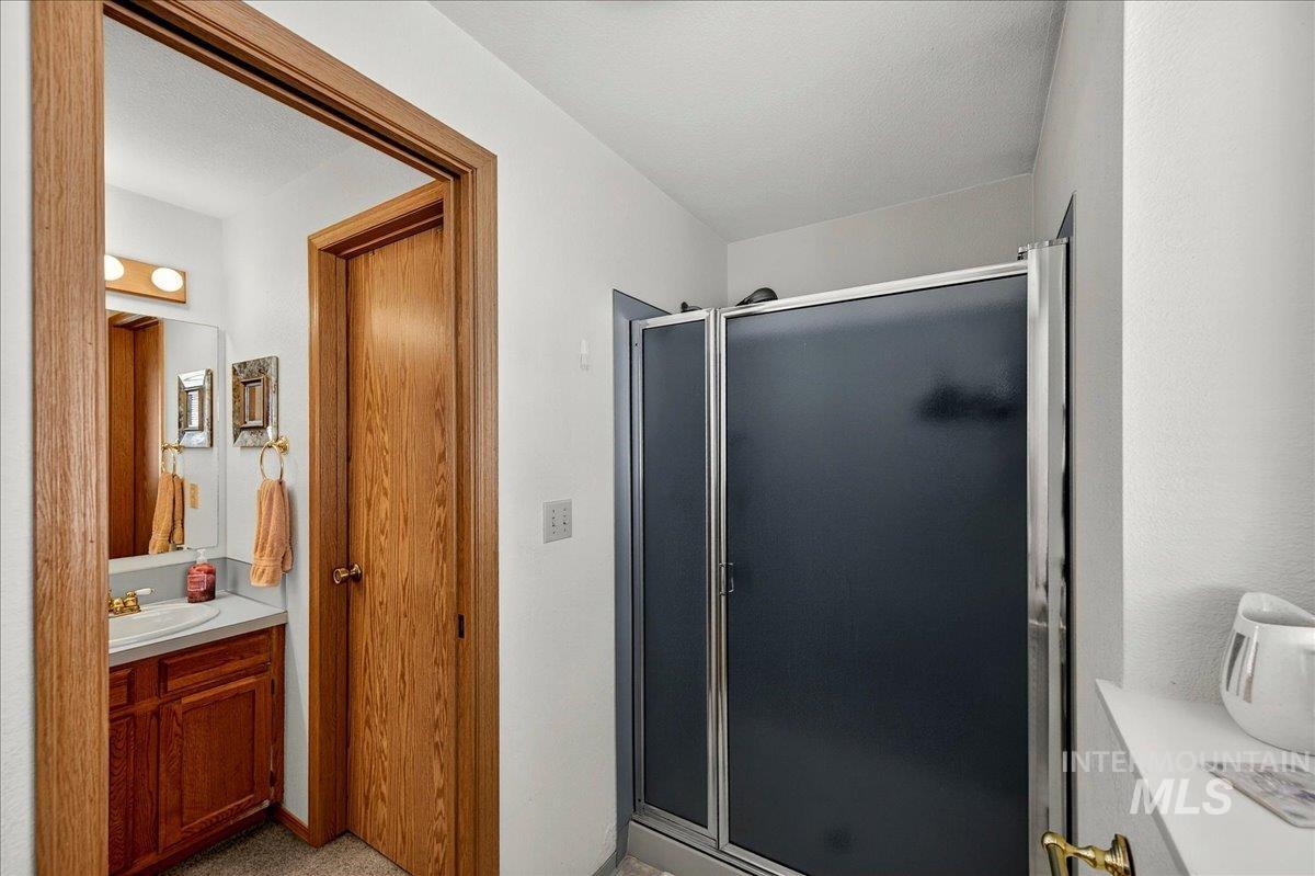 3215 Fircrest Ave, Caldwell, Idaho 83605, 3 Bedrooms, 2 Bathrooms, Residential For Sale, Price $334,900,MLS 98976876