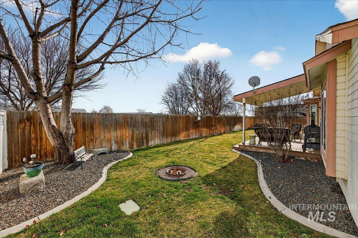 3215 Fircrest Ave, Caldwell, Idaho 83605, 3 Bedrooms, 2 Bathrooms, Residential For Sale, Price $334,900,MLS 98976876