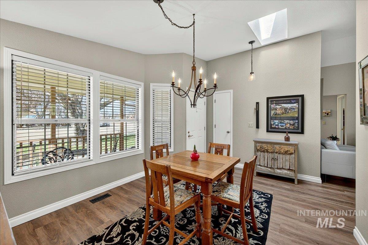 3215 Fircrest Ave, Caldwell, Idaho 83605, 3 Bedrooms, 2 Bathrooms, Residential For Sale, Price $334,900,MLS 98976876