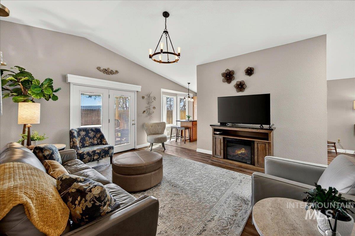 3215 Fircrest Ave, Caldwell, Idaho 83605, 3 Bedrooms, 2 Bathrooms, Residential For Sale, Price $334,900,MLS 98976876