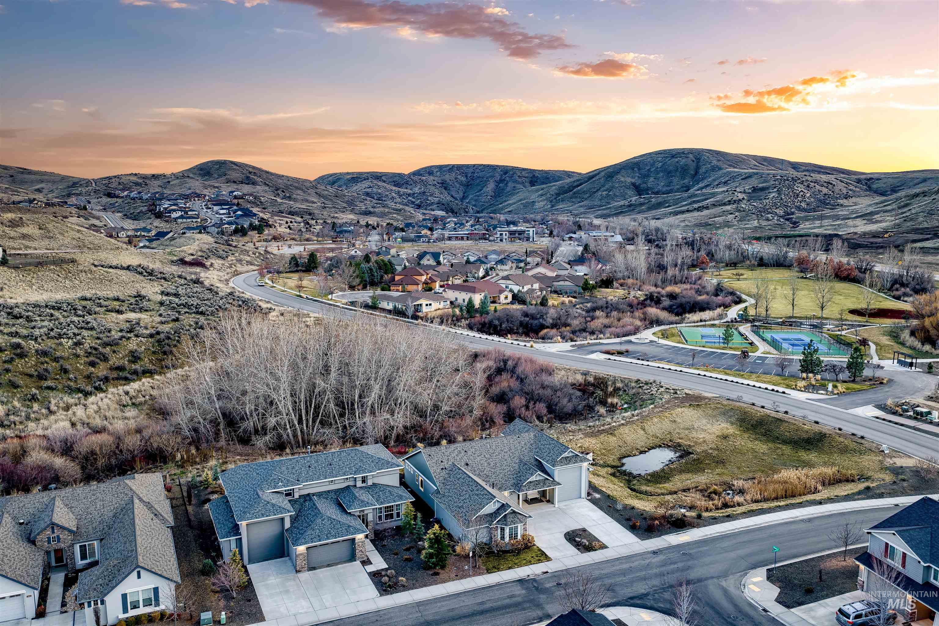 5699 W Creeks Edge Drive, Boise, Idaho 83714, 3 Bedrooms, 2 Bathrooms, Residential For Sale, Price $825,000, 98976877