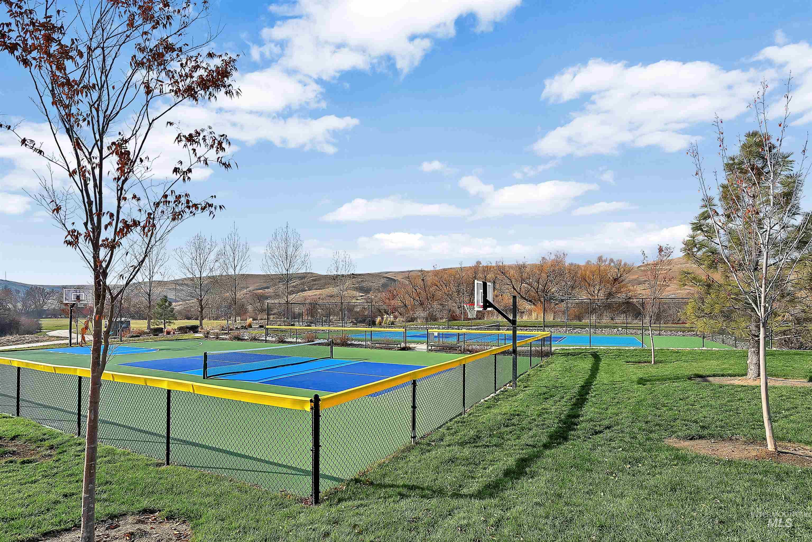 5699 W Creeks Edge Drive, Boise, Idaho 83714, 3 Bedrooms, 2 Bathrooms, Residential For Sale, Price $825,000, 98976877