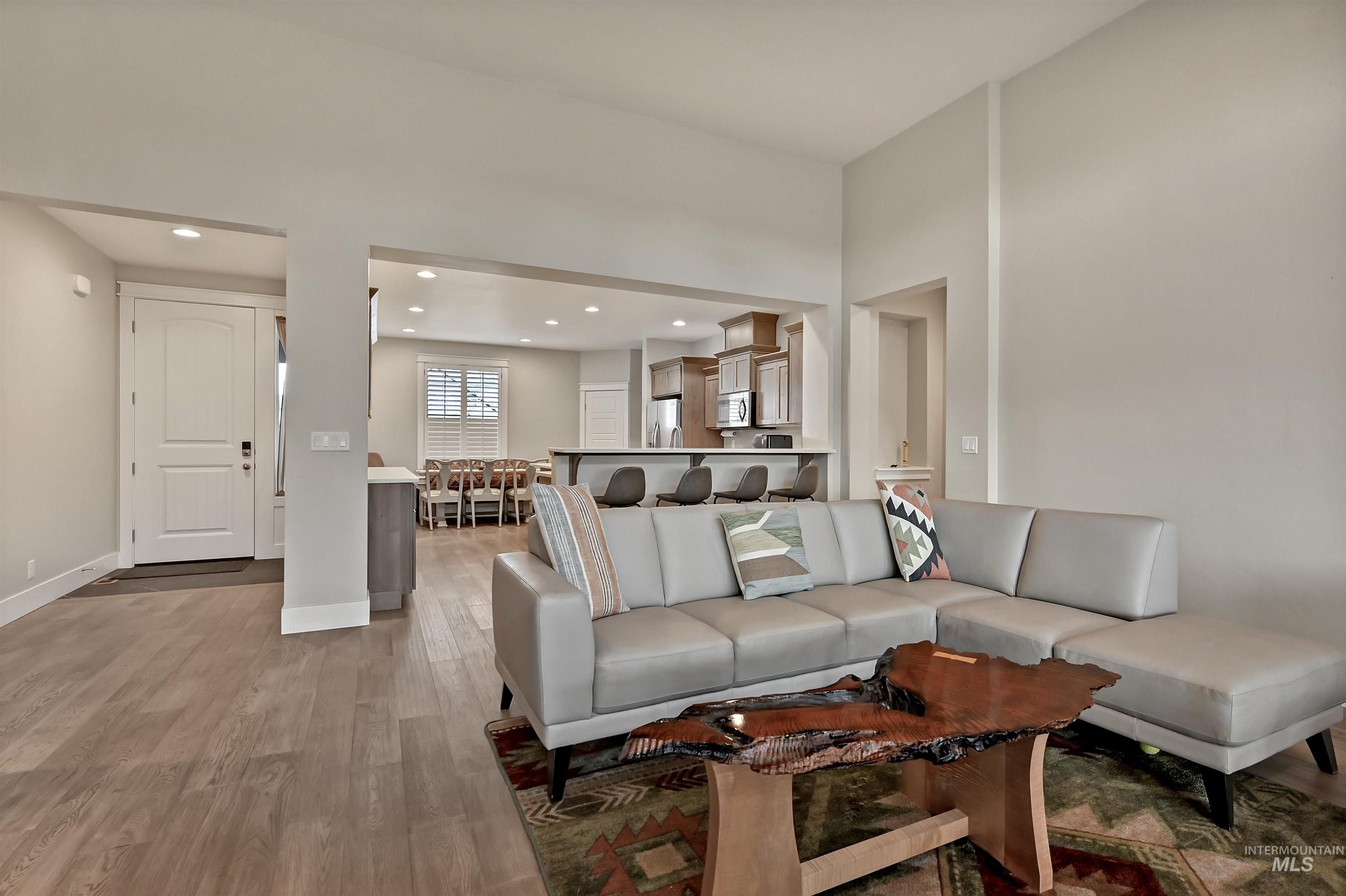 5699 W Creeks Edge Drive, Boise, Idaho 83714, 3 Bedrooms, 2 Bathrooms, Residential For Sale, Price $825,000, 98976877