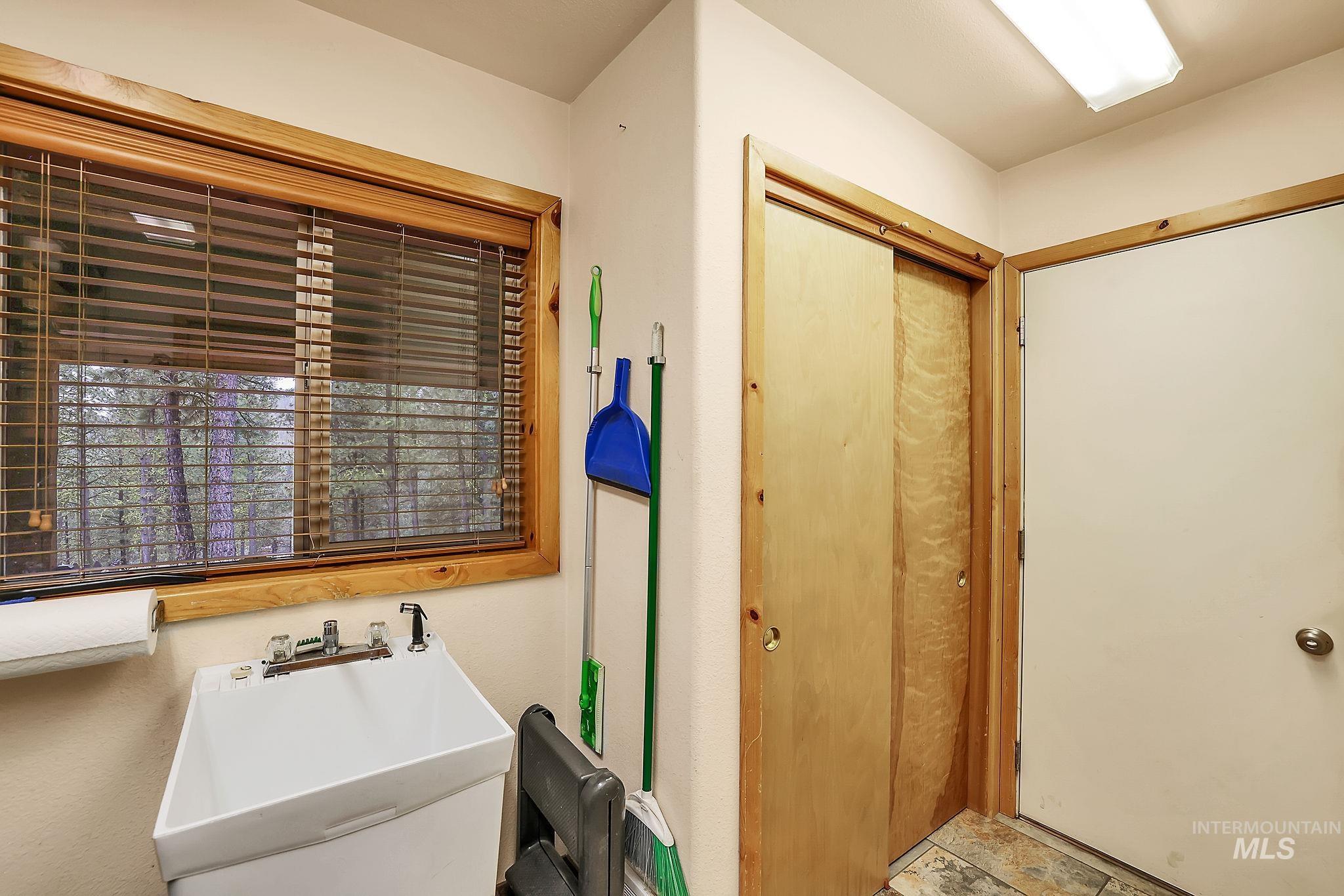 2006 Demaret CT, New Meadows, Idaho 83654, 3 Bedrooms, 2.5 Bathrooms, Residential For Sale, Price $725,000, 98976879