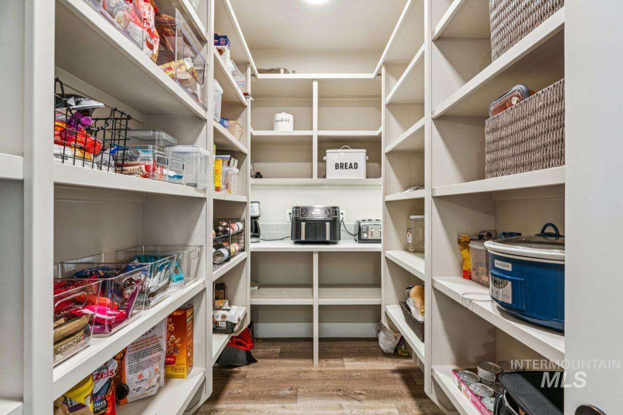 3945 E Fratello St., Meridian, Idaho 83642, 3 Bedrooms, 2 Bathrooms, Residential For Sale, Price $759,999, 98976883