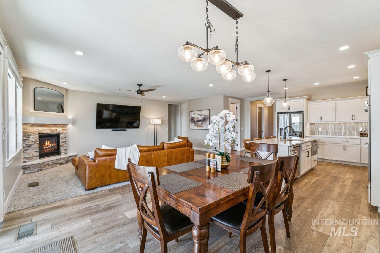 3945 E Fratello St., Meridian, Idaho 83642, 3 Bedrooms, 2 Bathrooms, Residential For Sale, Price $759,999, 98976883