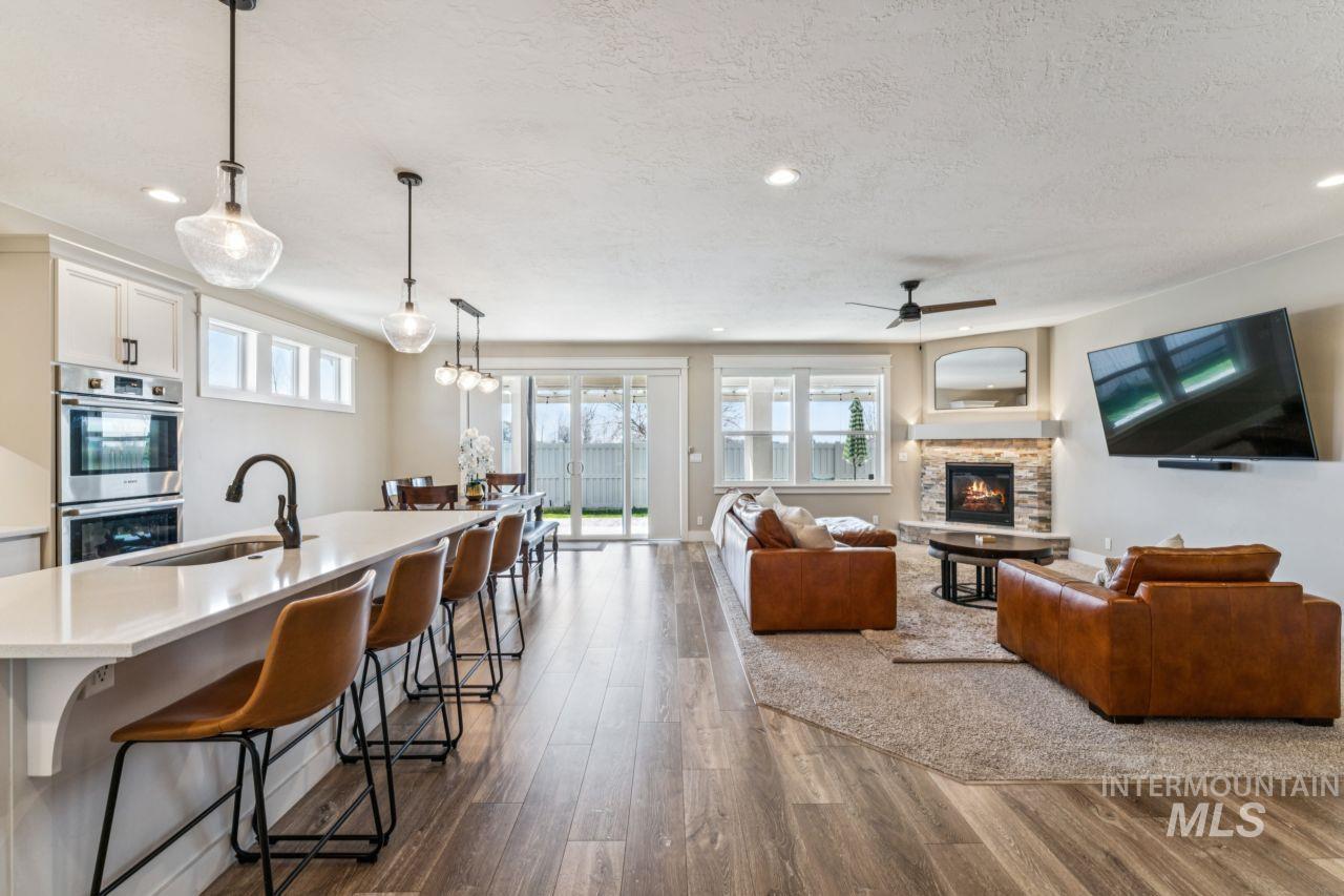 3945 E Fratello St., Meridian, Idaho 83642, 3 Bedrooms, 2 Bathrooms, Residential For Sale, Price $759,999, 98976883