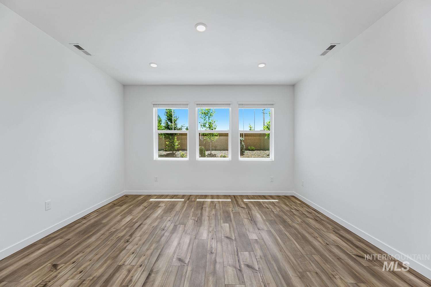 4133 W Steel Grey Ln, Eagle, Idaho 83616, 4 Bedrooms, 2.5 Bathrooms, Residential For Sale, Price $427,900, 98976884