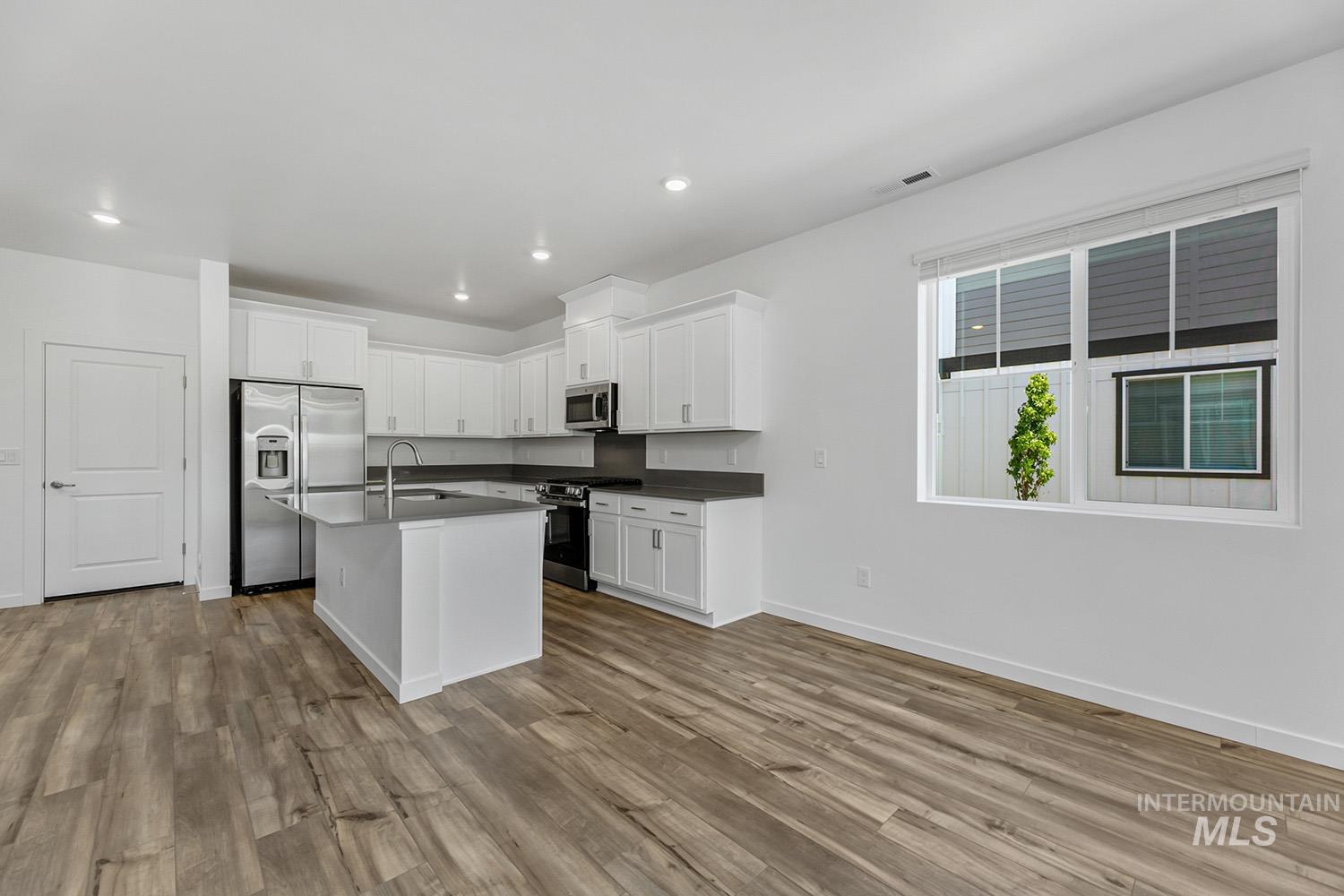 4133 W Steel Grey Ln, Eagle, Idaho 83616, 4 Bedrooms, 2.5 Bathrooms, Residential For Sale, Price $427,900, 98976884