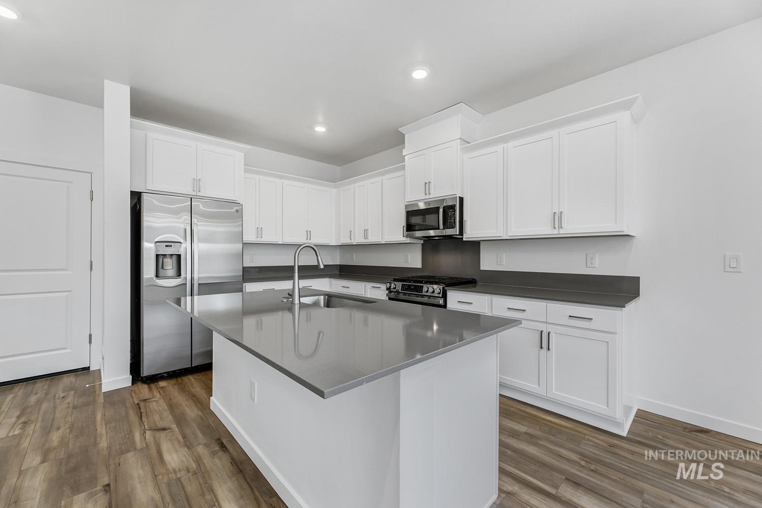 4133 W Steel Grey Ln, Eagle, Idaho 83616, 4 Bedrooms, 2.5 Bathrooms, Residential For Sale, Price $427,900, 98976884