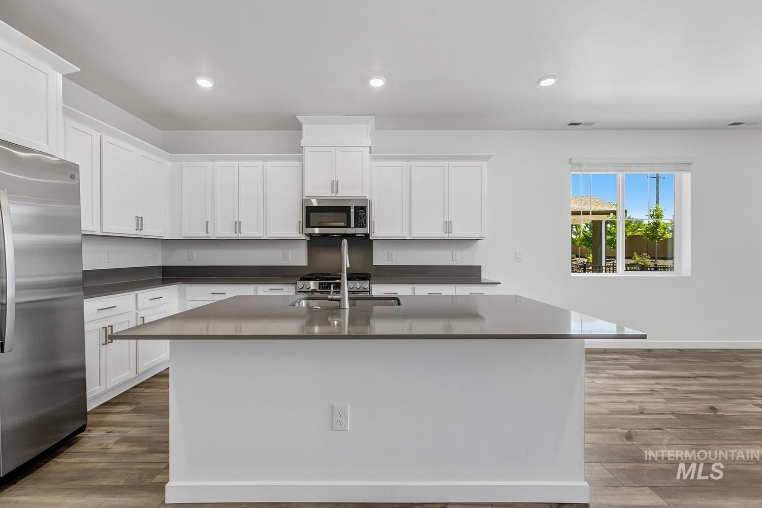 4133 W Steel Grey Ln, Eagle, Idaho 83616, 4 Bedrooms, 2.5 Bathrooms, Residential For Sale, Price $427,900, 98976884