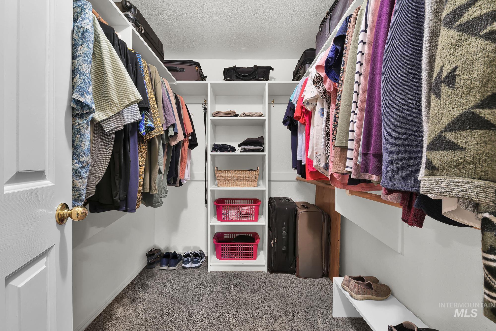 10411 W Rifleman St, Boise, Idaho 83704, 3 Bedrooms, 2 Bathrooms, Residential For Sale, Price $424,900,MLS 98976885