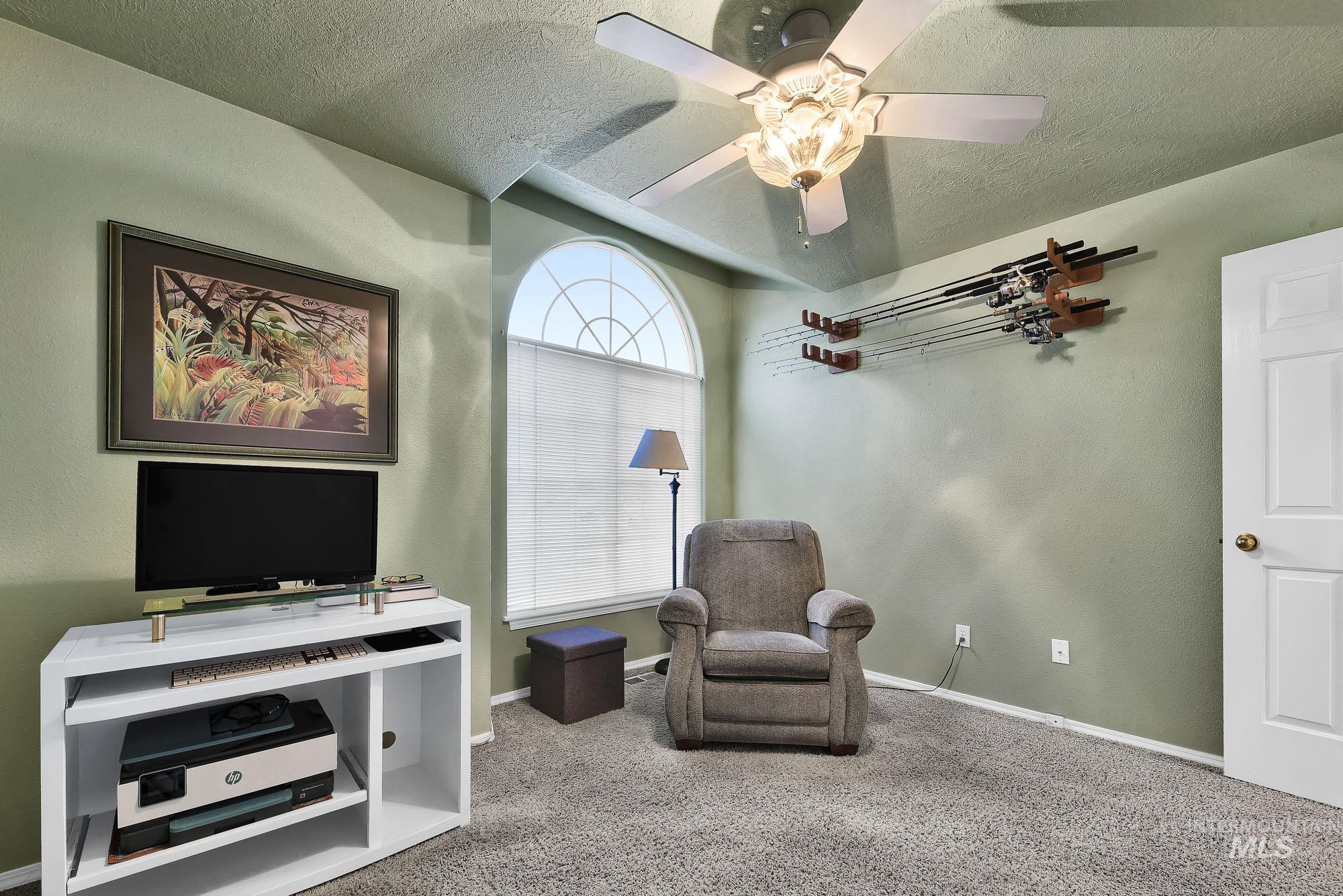 10411 W Rifleman St, Boise, Idaho 83704, 3 Bedrooms, 2 Bathrooms, Residential For Sale, Price $424,900,MLS 98976885