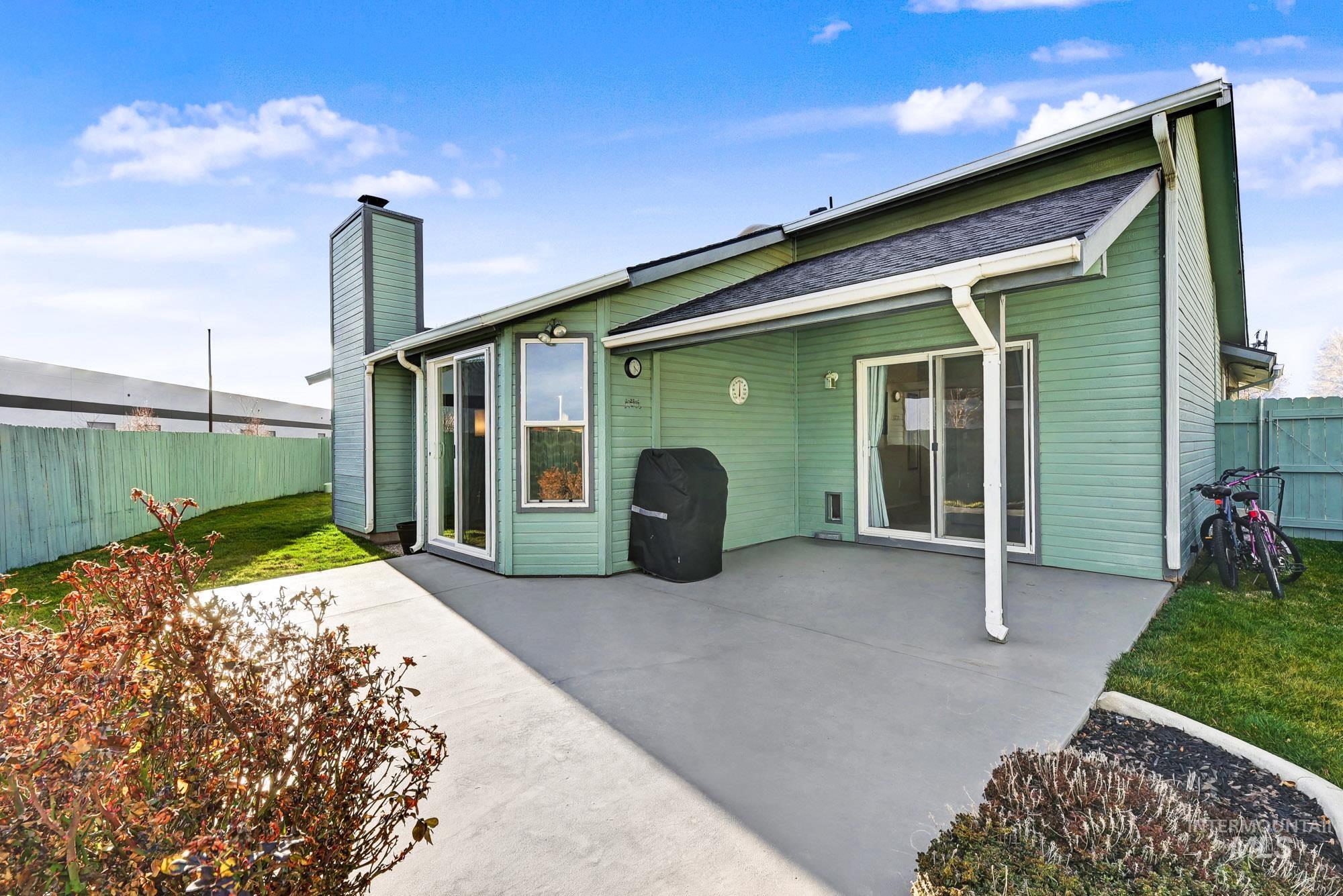 10411 W Rifleman St, Boise, Idaho 83704, 3 Bedrooms, 2 Bathrooms, Residential For Sale, Price $424,900,MLS 98976885