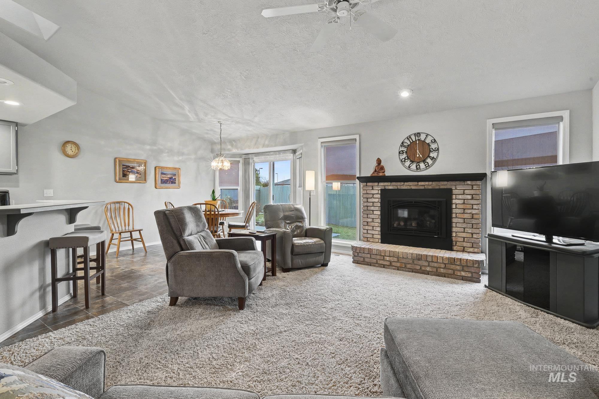 10411 W Rifleman St, Boise, Idaho 83704, 3 Bedrooms, 2 Bathrooms, Residential For Sale, Price $424,900,MLS 98976885