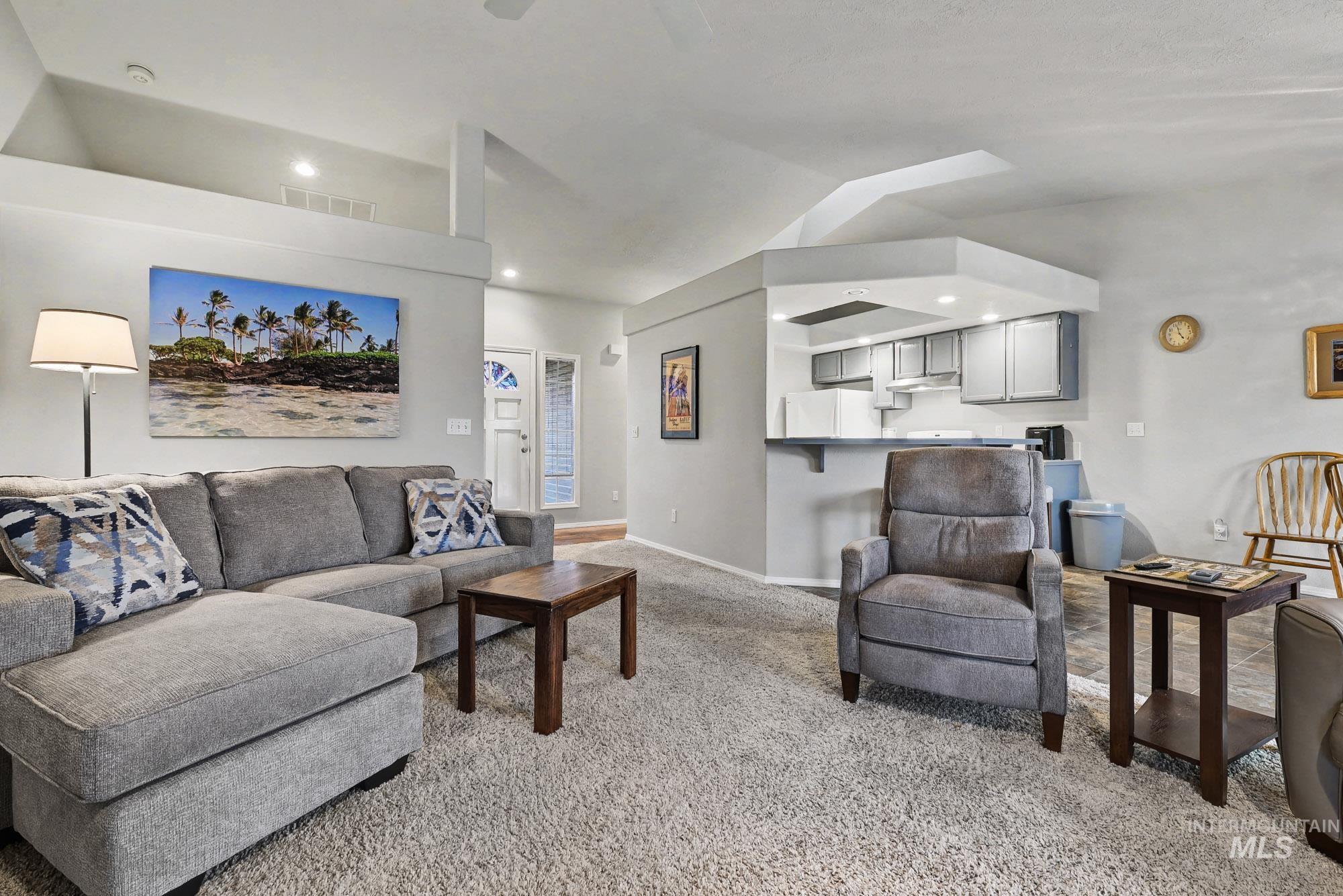 10411 W Rifleman St, Boise, Idaho 83704, 3 Bedrooms, 2 Bathrooms, Residential For Sale, Price $424,900,MLS 98976885