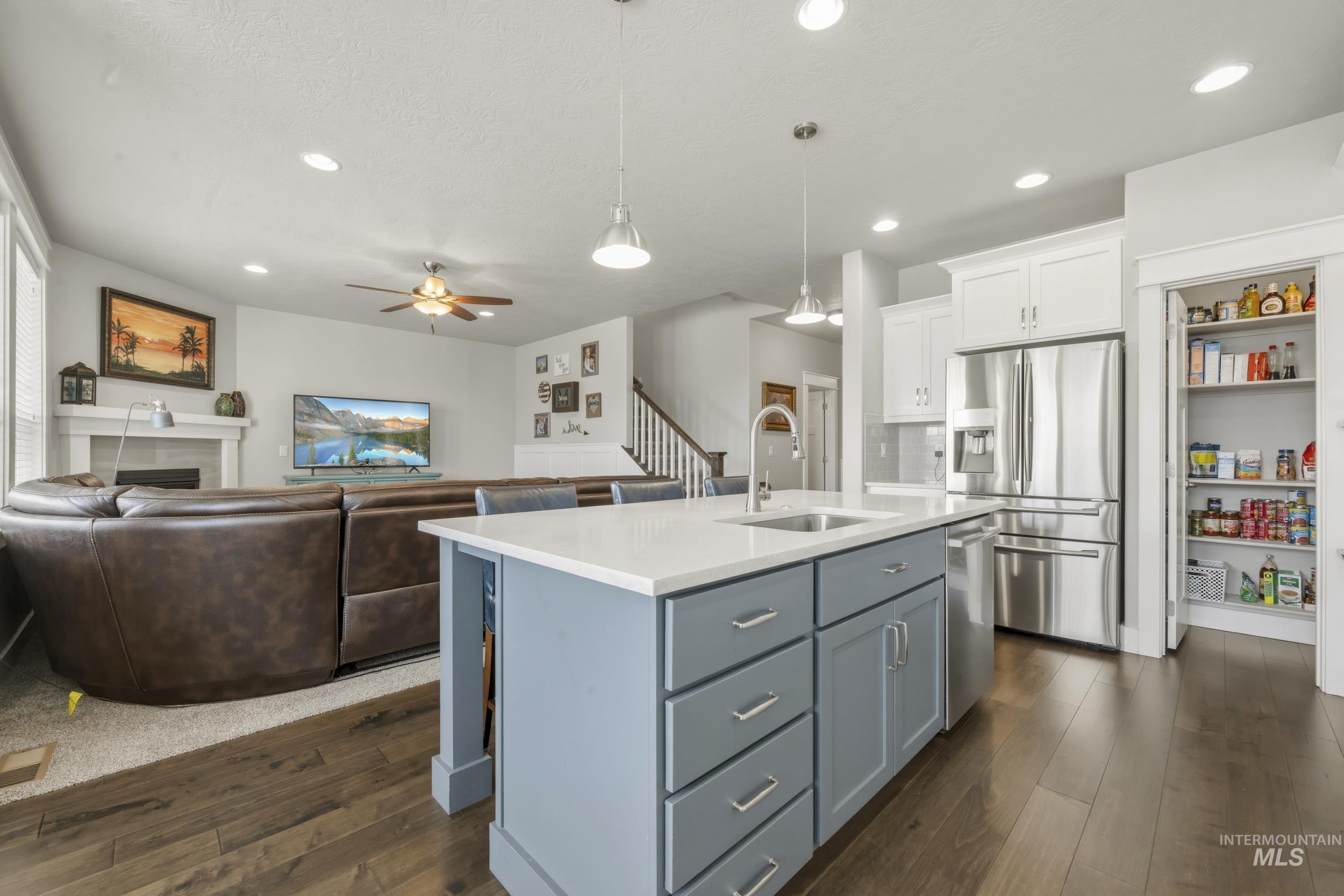 1086 N. Redspire Ave., Star, Idaho 83669, 4 Bedrooms, 2.5 Bathrooms, Residential For Sale, Price $825,000, 98976886