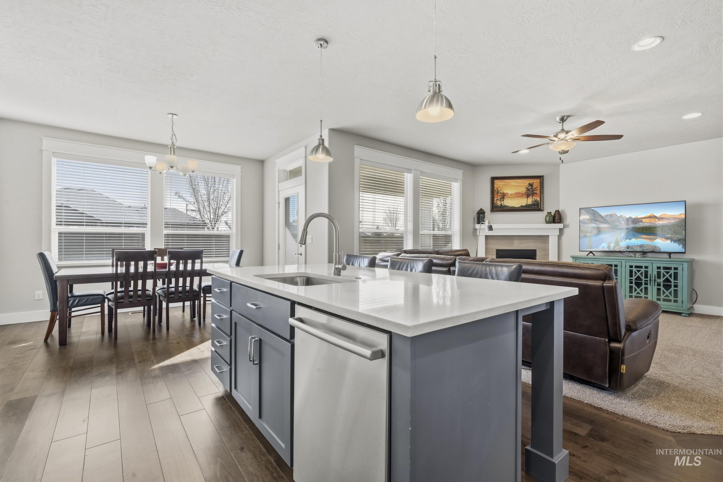 1086 N. Redspire Ave., Star, Idaho 83669, 4 Bedrooms, 2.5 Bathrooms, Residential For Sale, Price $825,000, 98976886