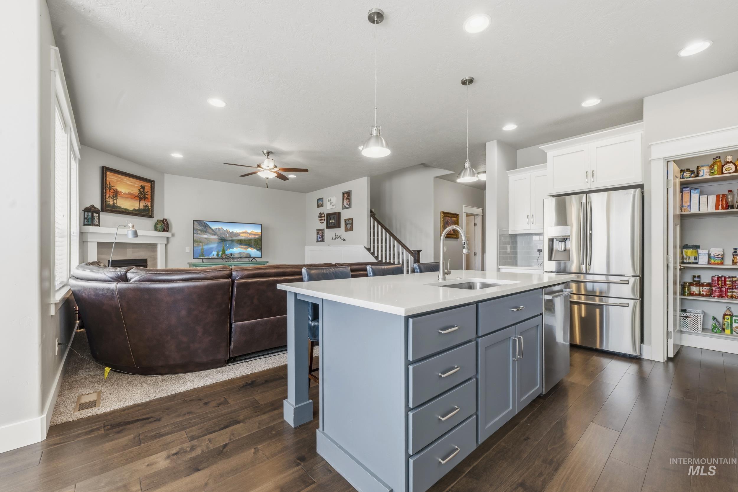 1086 N. Redspire Ave., Star, Idaho 83669, 4 Bedrooms, 2.5 Bathrooms, Residential For Sale, Price $825,000, 98976886