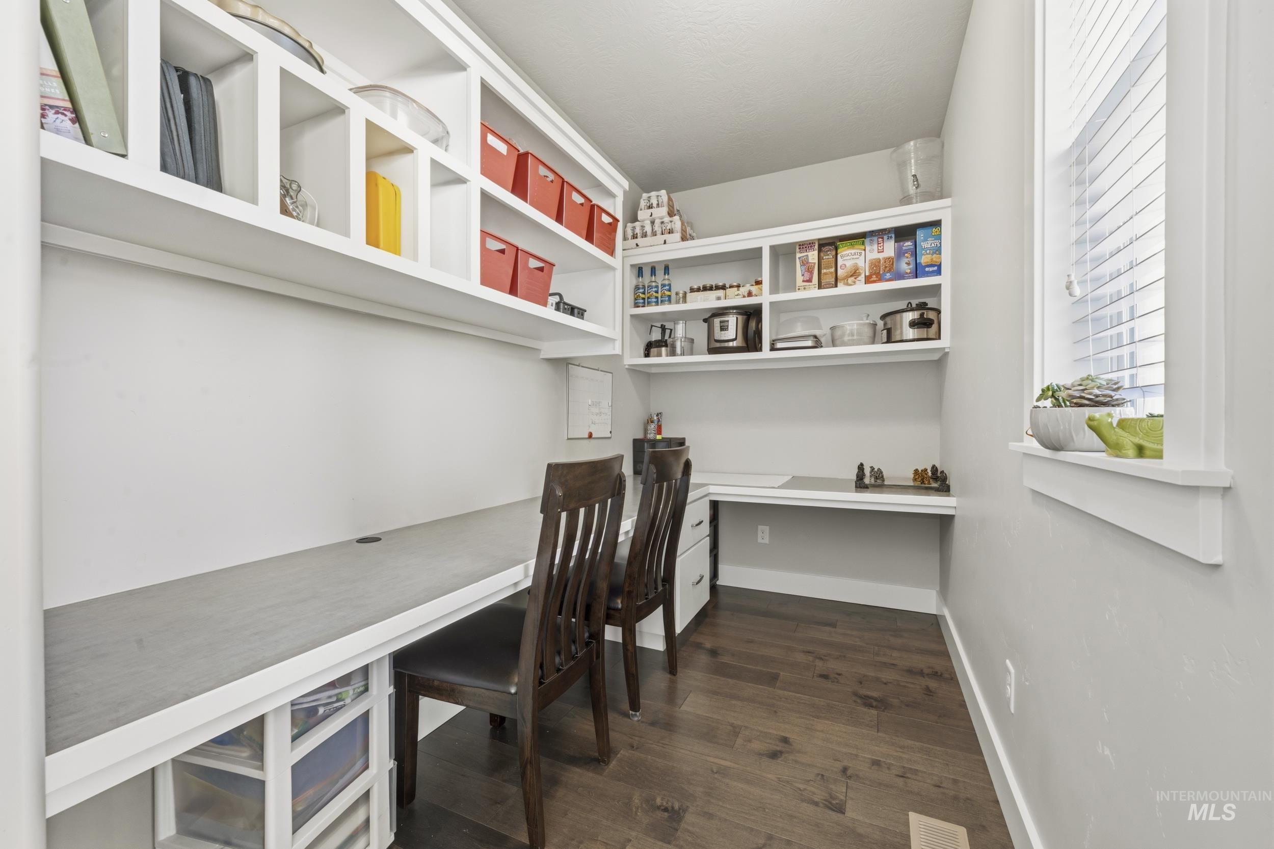 1086 N. Redspire Ave., Star, Idaho 83669, 4 Bedrooms, 2.5 Bathrooms, Residential For Sale, Price $825,000, 98976886