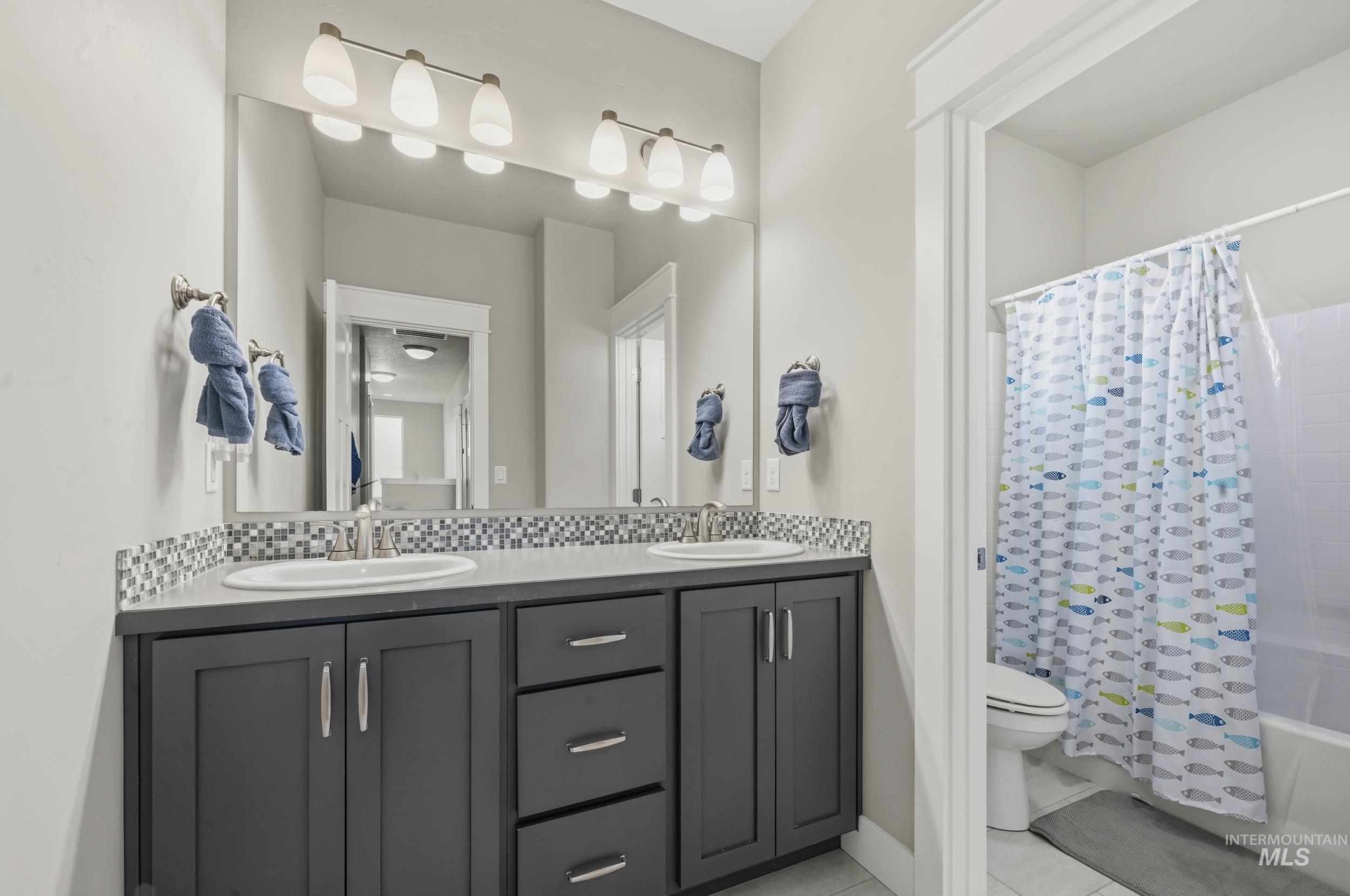 1086 N. Redspire Ave., Star, Idaho 83669, 4 Bedrooms, 2.5 Bathrooms, Residential For Sale, Price $825,000, 98976886