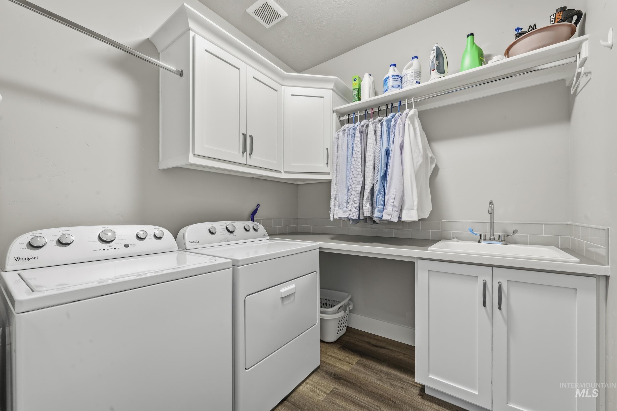 1086 N. Redspire Ave., Star, Idaho 83669, 4 Bedrooms, 2.5 Bathrooms, Residential For Sale, Price $825,000, 98976886