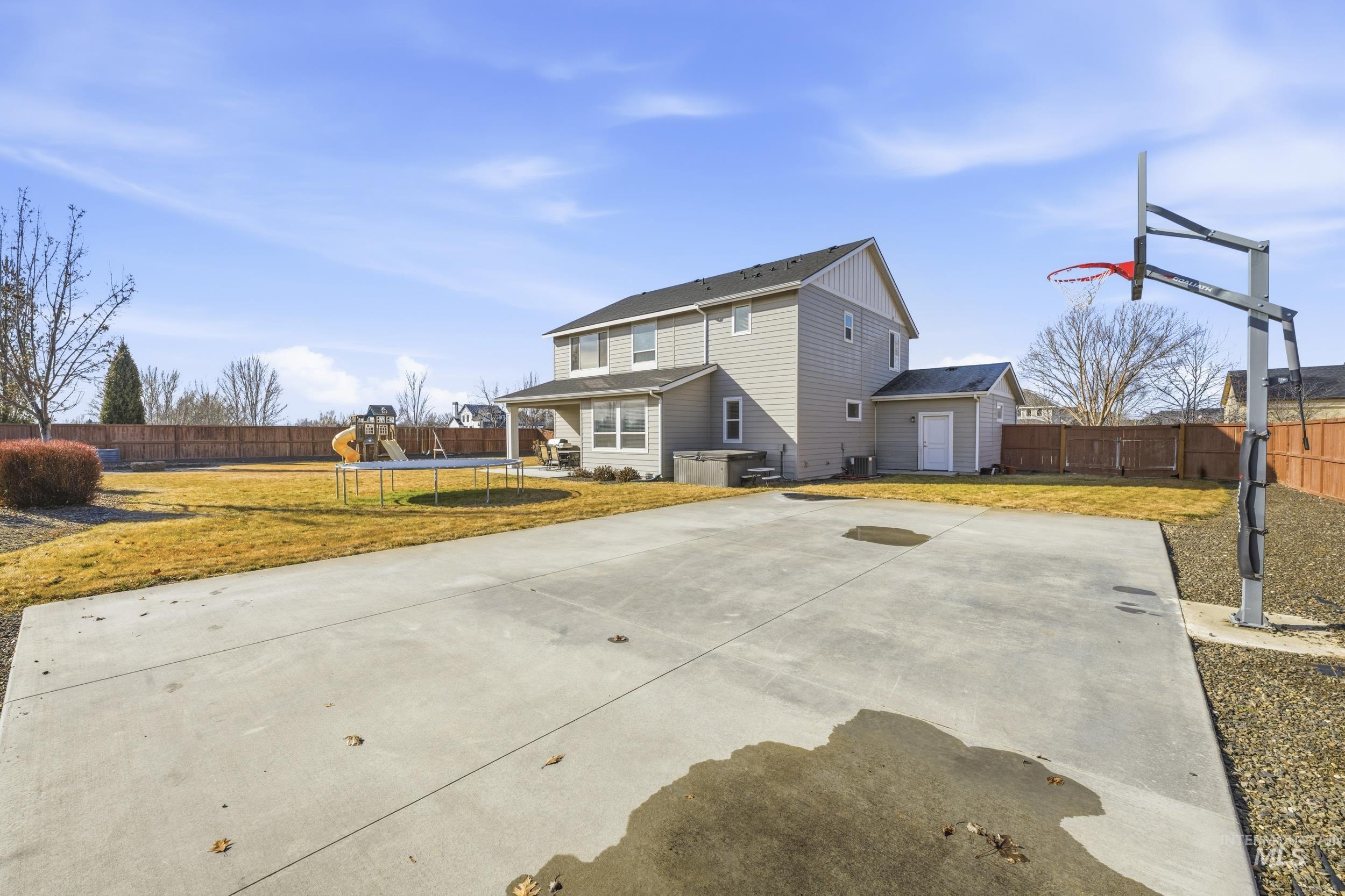 1086 N. Redspire Ave., Star, Idaho 83669, 4 Bedrooms, 2.5 Bathrooms, Residential For Sale, Price $825,000, 98976886