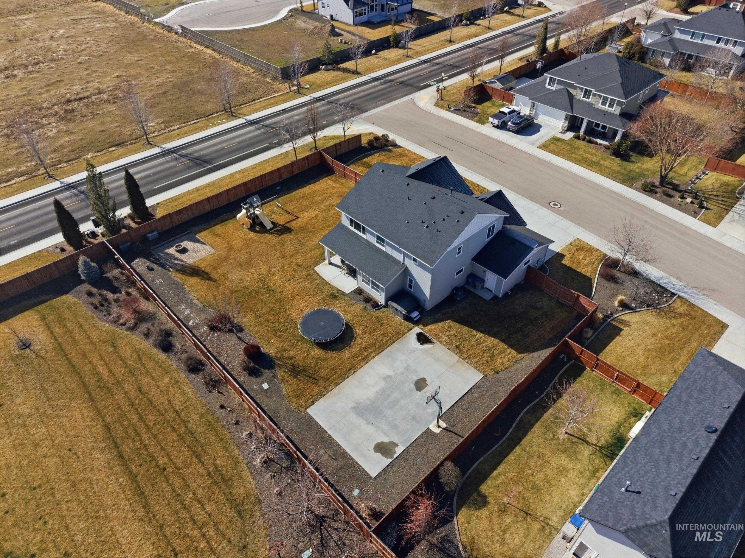 1086 N. Redspire Ave., Star, Idaho 83669, 4 Bedrooms, 2.5 Bathrooms, Residential For Sale, Price $825,000, 98976886