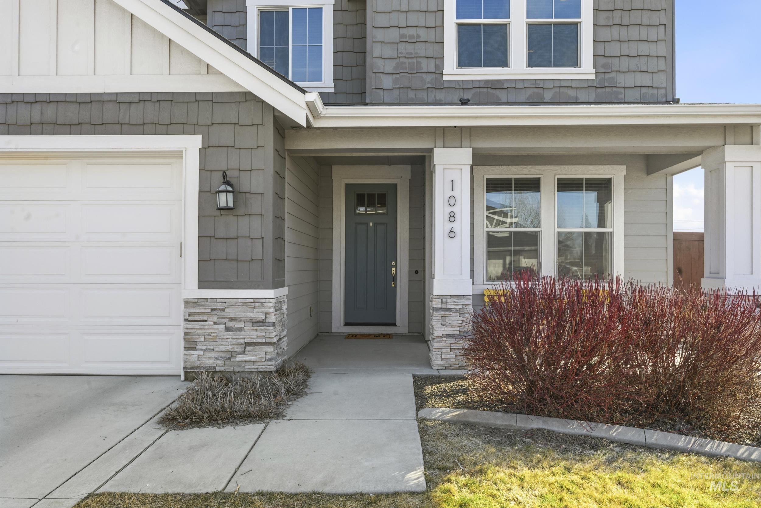 1086 N. Redspire Ave., Star, Idaho 83669, 4 Bedrooms, 2.5 Bathrooms, Residential For Sale, Price $825,000, 98976886