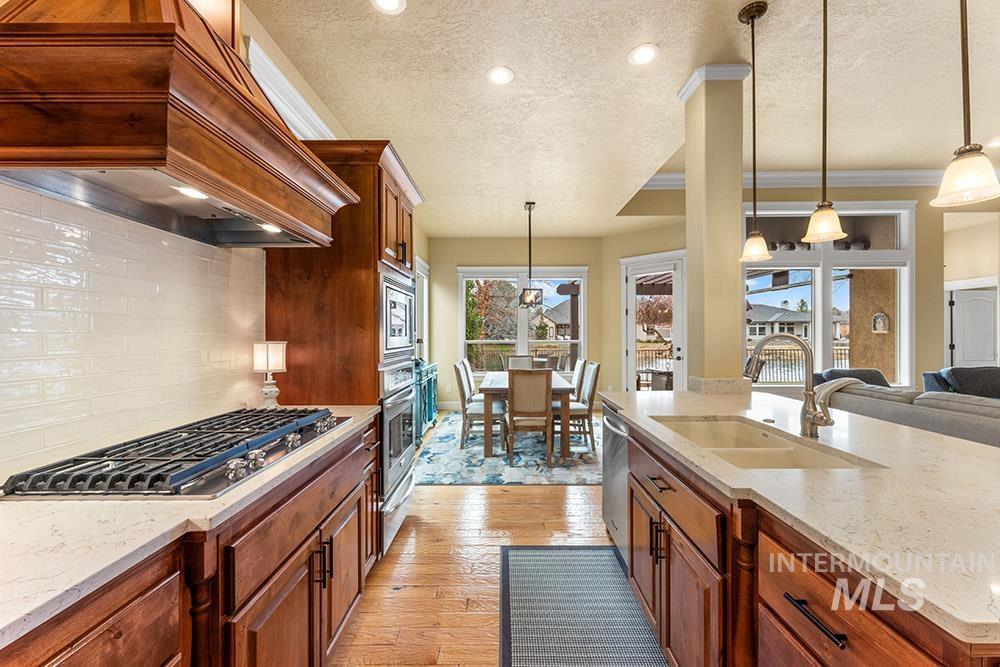 2148 S Links Place, Eagle, Idaho 83616, 3 Bedrooms, 3 Bathrooms, Residential For Sale, Price $995,000, 98976887