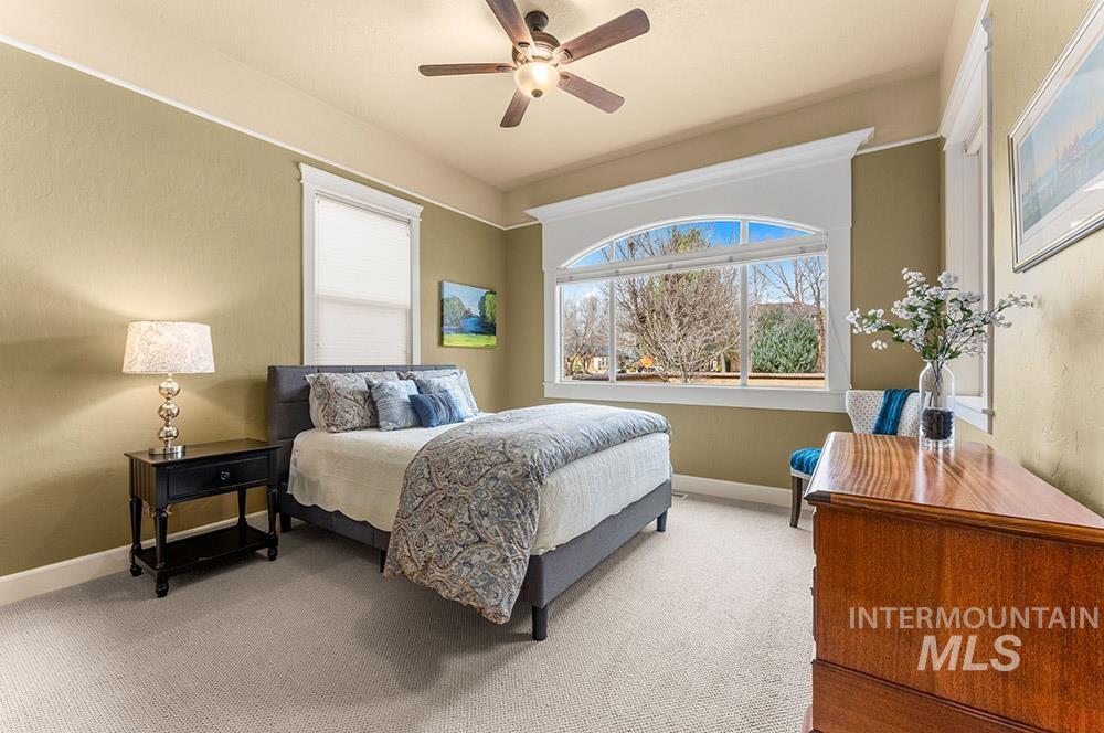 2148 S Links Place, Eagle, Idaho 83616, 3 Bedrooms, 3 Bathrooms, Residential For Sale, Price $995,000, 98976887