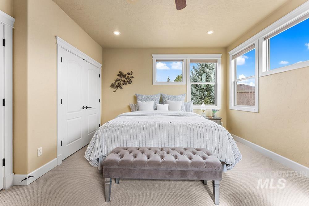 2148 S Links Place, Eagle, Idaho 83616, 3 Bedrooms, 3 Bathrooms, Residential For Sale, Price $995,000, 98976887